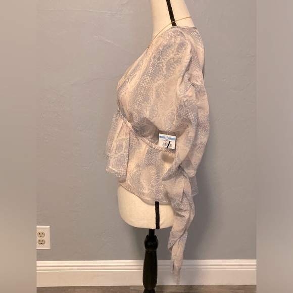 Steven Madden Snake Print V-Neck Top - Picture 7 of 9